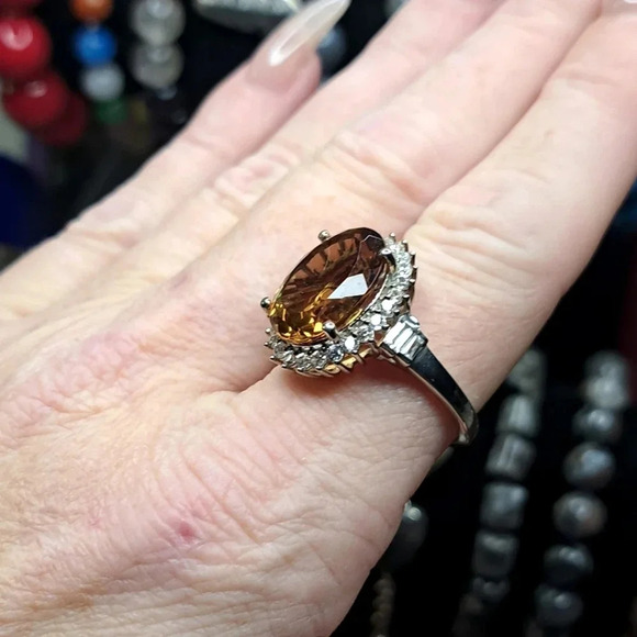 Color-Change Autumn Alexite & Natural White Zircon Halo Cocktail Ring. - Picture 5 of 11